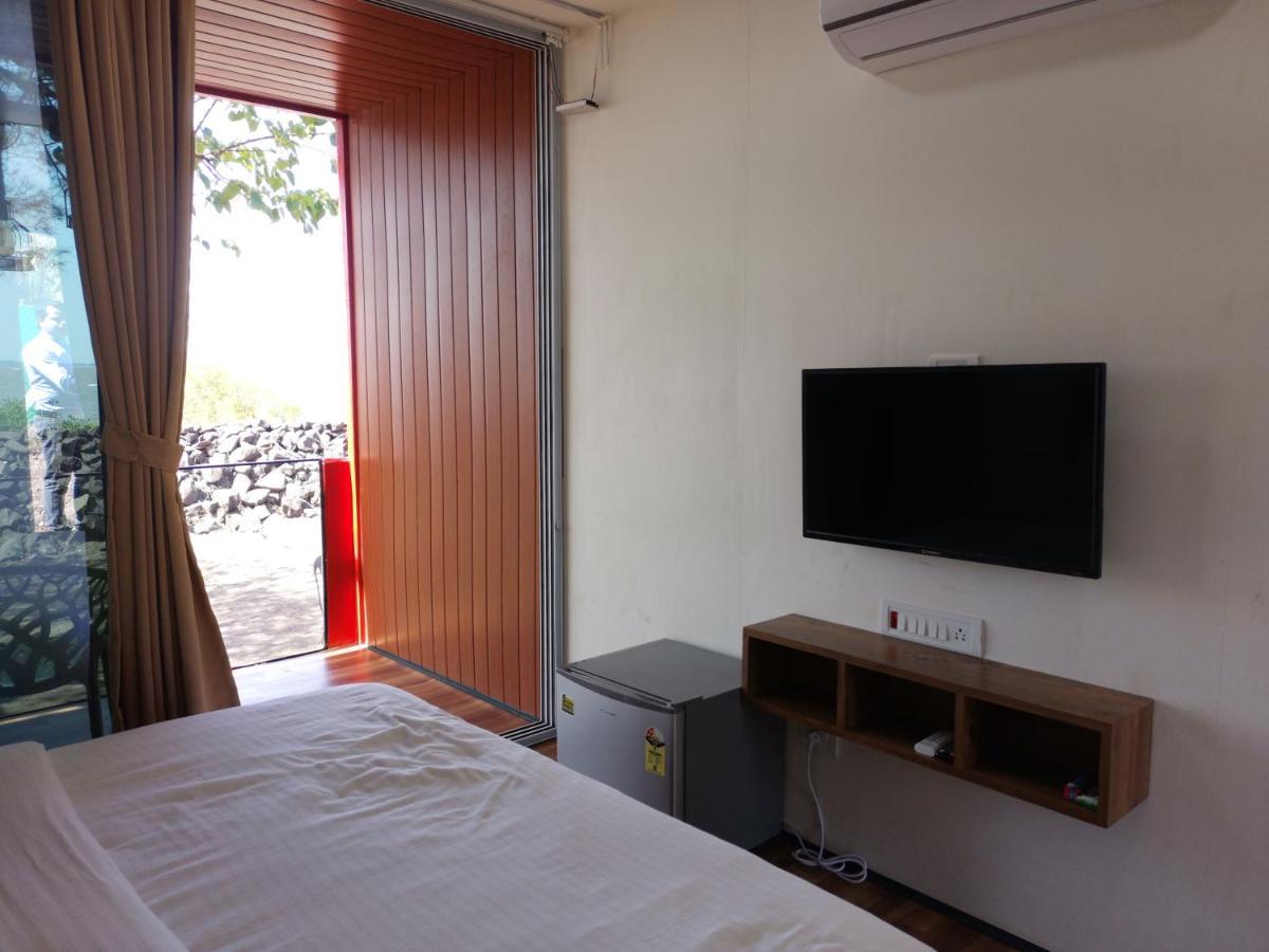 The Koasta Sea View Resort Korlai Экстерьер фото
