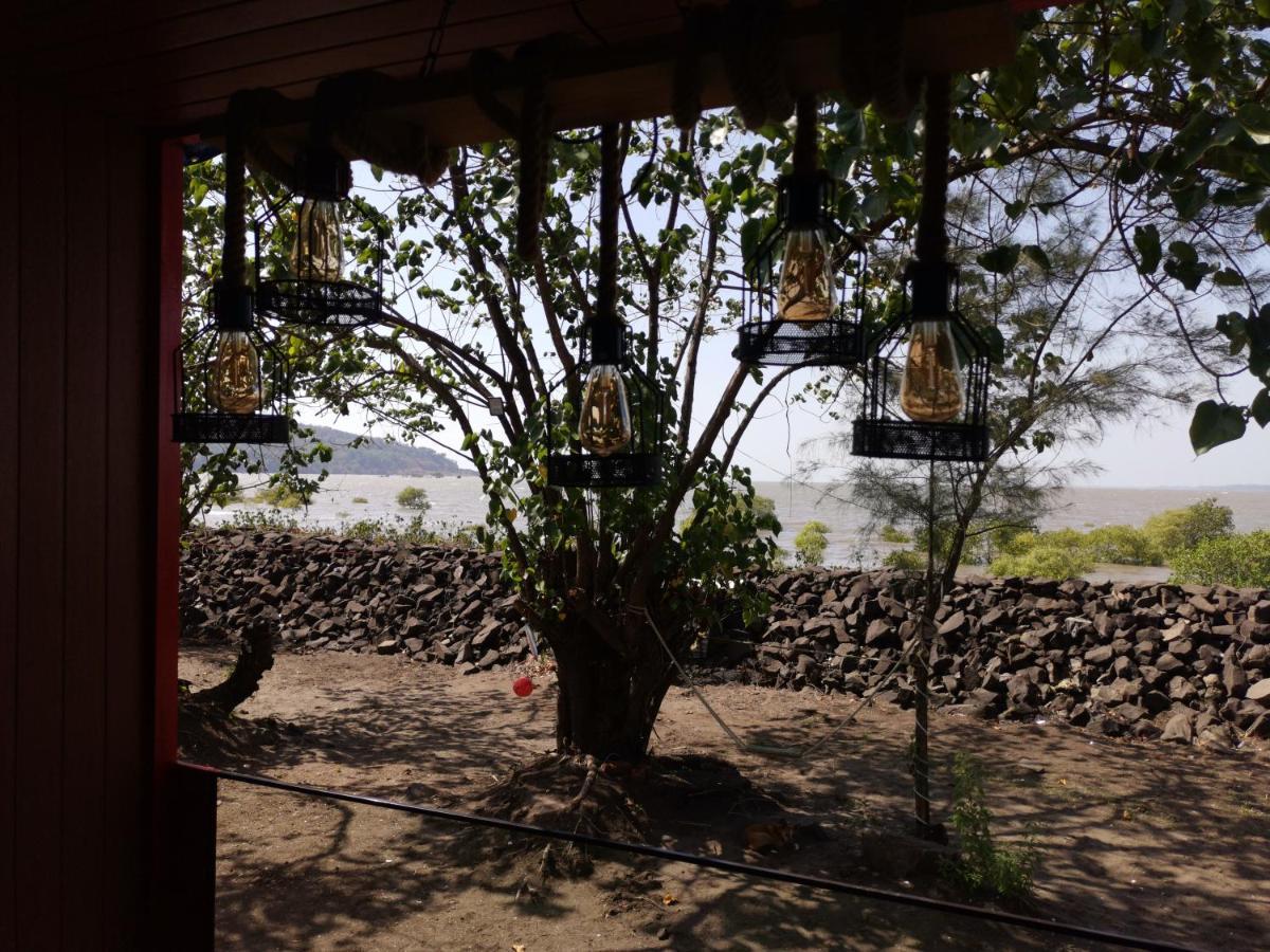The Koasta Sea View Resort Korlai Экстерьер фото